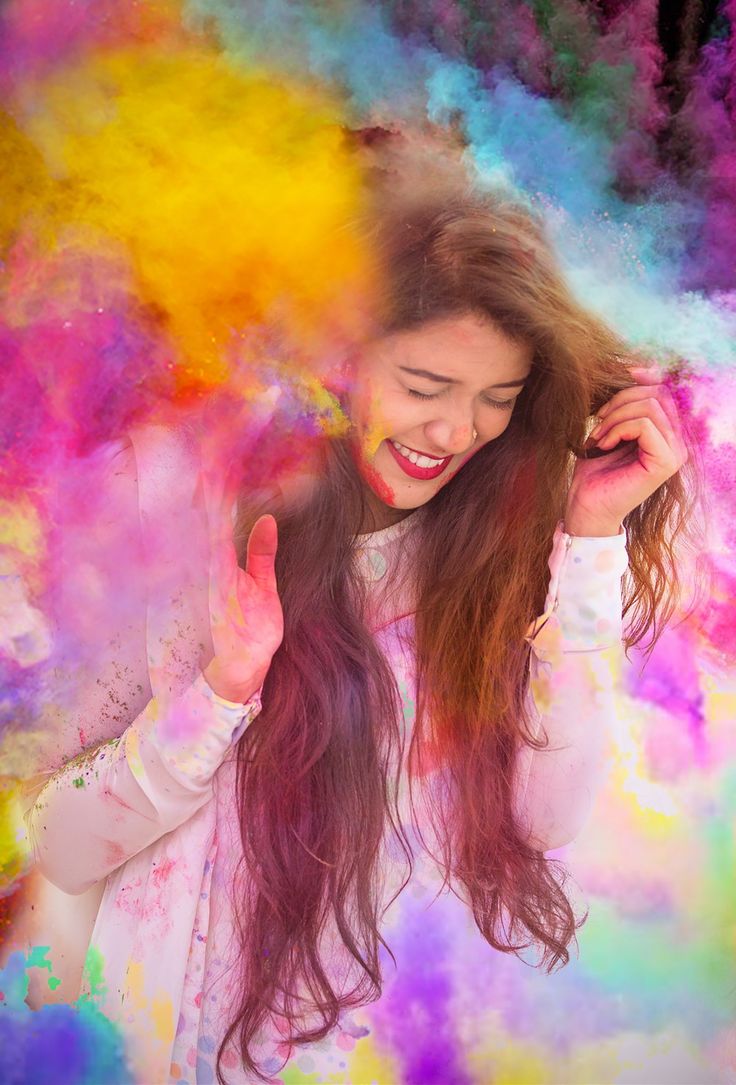 May the spirit of Holi bring you happiness